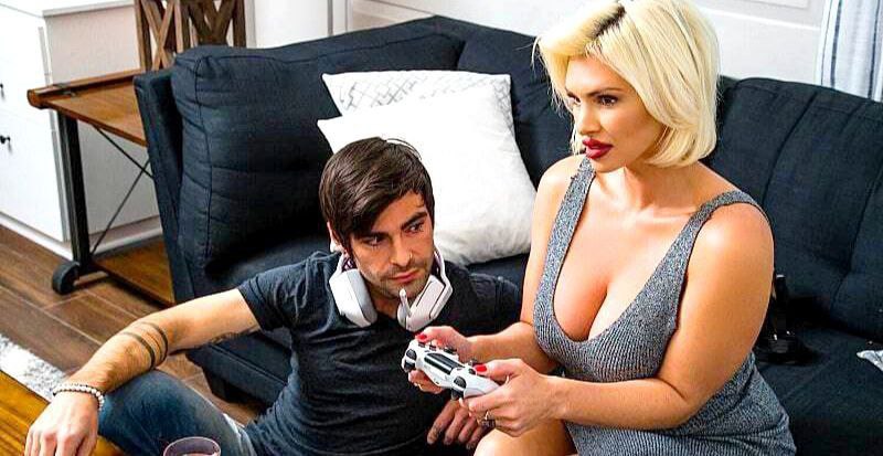 mom son enjoy brazzers